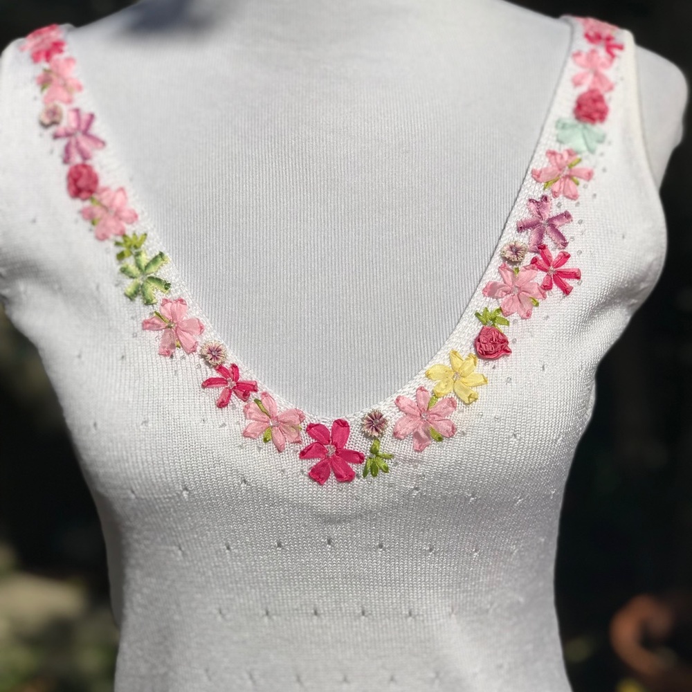 Dana Buchman Pink Beaded Neckline Knit Top - Picture 2 of 3